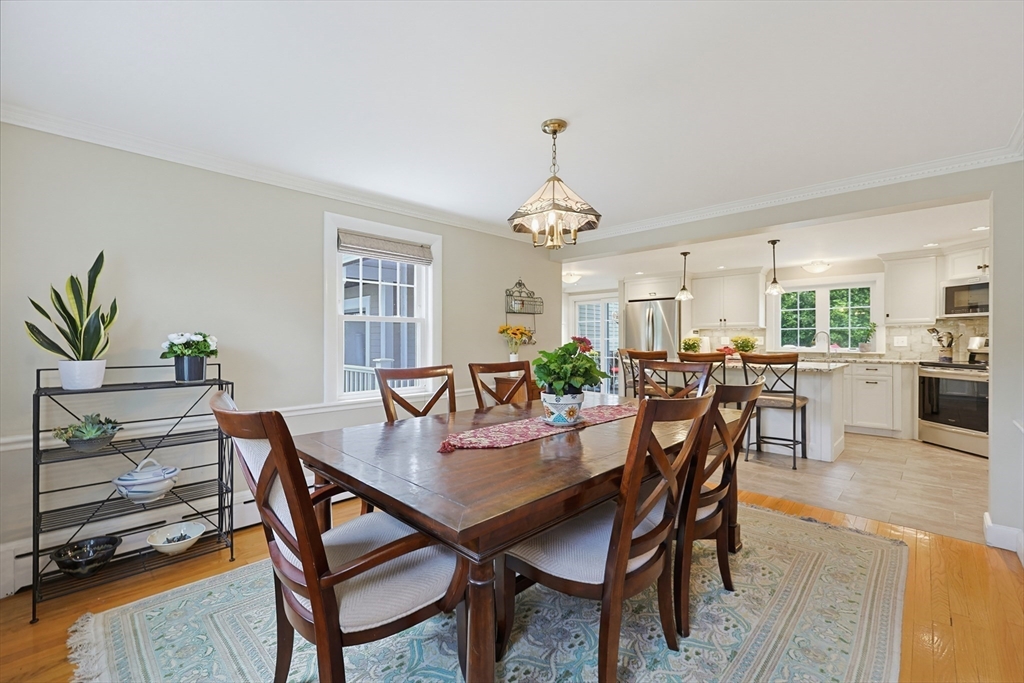 11 Hatfield Road Newton, MA 02465 - Photo 10 of 37