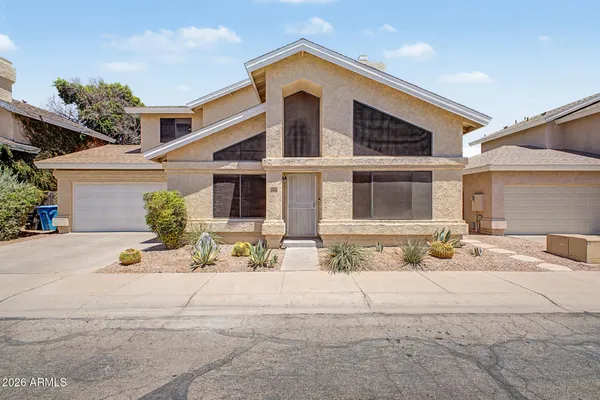 $2,100 | 18829 North 42nd Drive, Glendale, AZ 85308