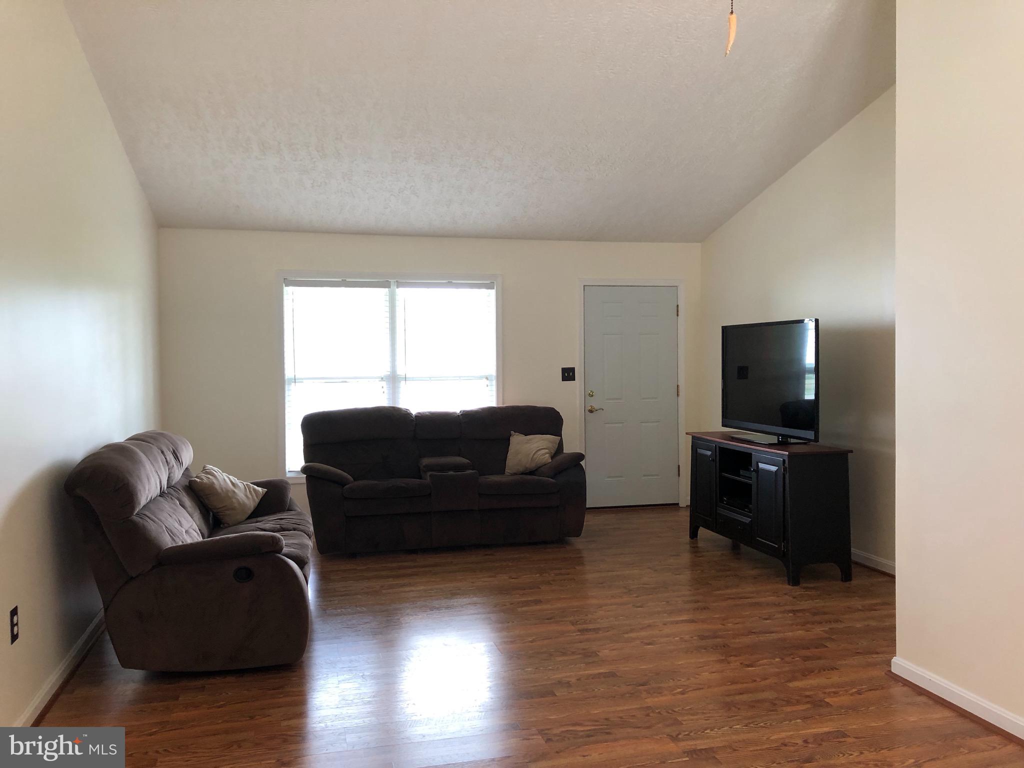 1730 Fulton Road Hedgesville, WV 25427 - Photo 10 of 24 Living Room