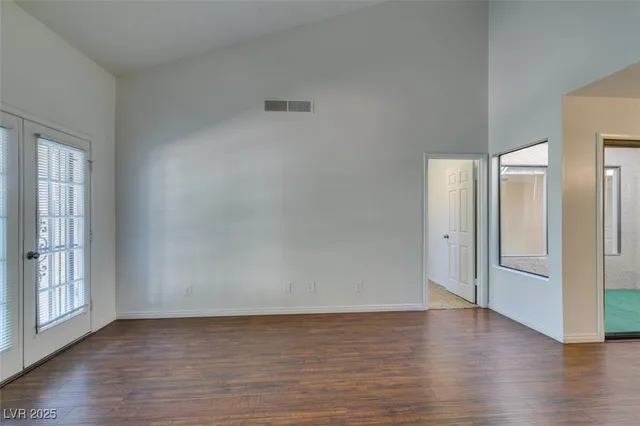 $1,800 | 1850 Camino Verde Lane, Las Vegas, NV 89119