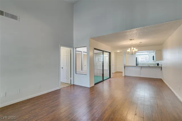 $1,800 | 1850 Camino Verde Lane, Las Vegas, NV 89119