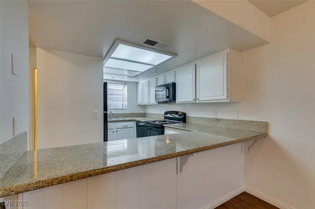 $1,800 | 1850 Camino Verde Lane, Las Vegas, NV 89119