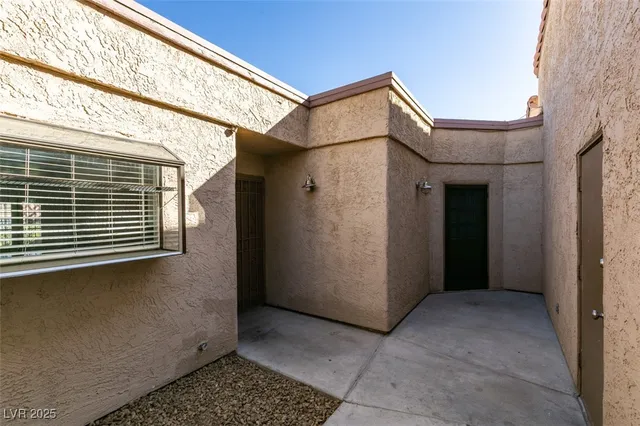 $1,800 | 1850 Camino Verde Lane, Las Vegas, NV 89119