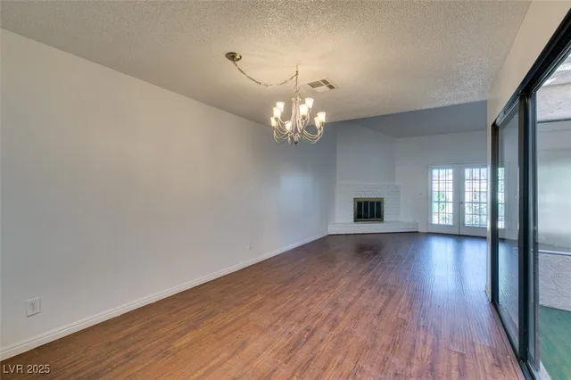 $1,800 | 1850 Camino Verde Lane, Las Vegas, NV 89119