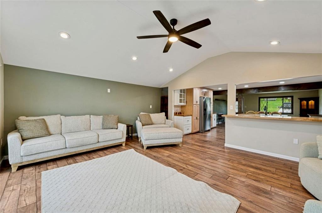 501 Highway 356 Apollo, PA 15613 - Photo 11 of 35 a living room with furniture and a large window