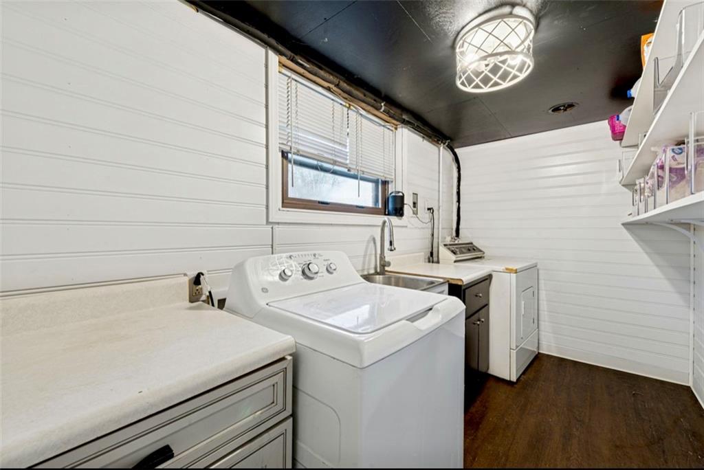 501 Highway 356 Apollo, PA 15613 - Photo 19 of 35 a view of bathroom with dual sinks