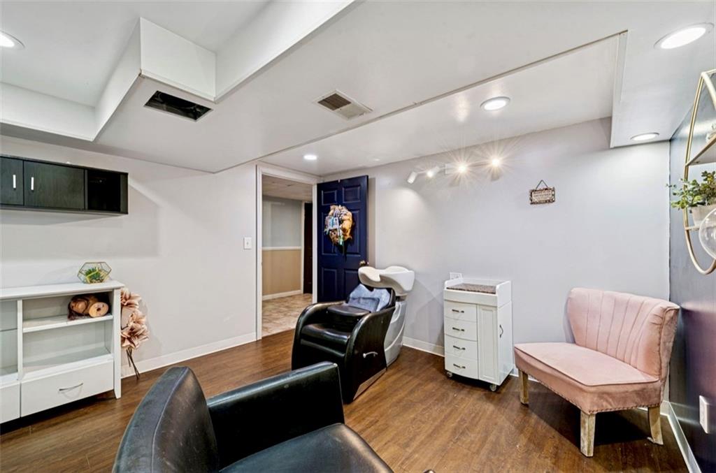 501 Highway 356 Apollo, PA 15613 - Photo 22 of 35 a room with furniture and a flat screen tv