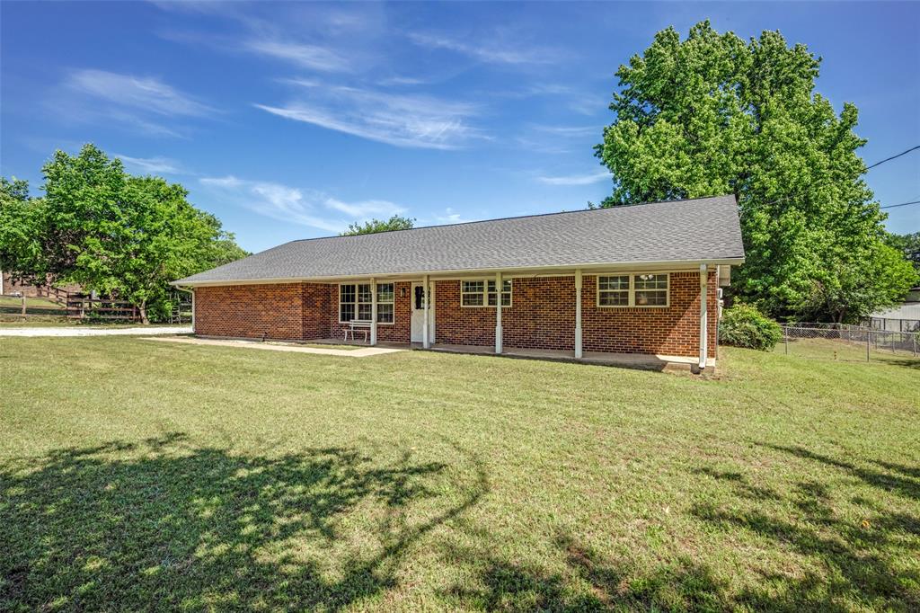 202 Old Justin Road Argyle, TX 76226 - Photo 3 of 25