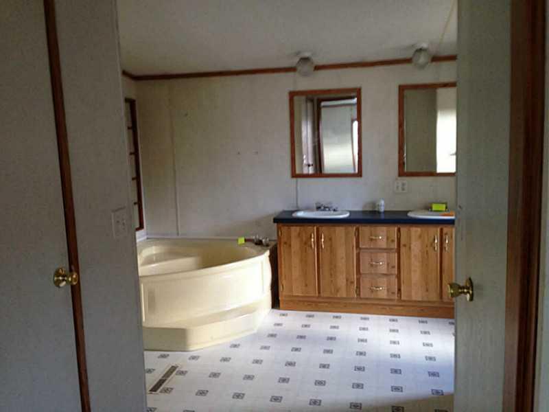 139 Academy Road Bowdoin, ME 04287 - Photo 9 of 35 Bathroom.