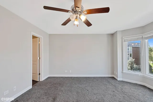 $360,000 | 201 Thames Parkway, Unit 2F, Park Ridge, IL 60068