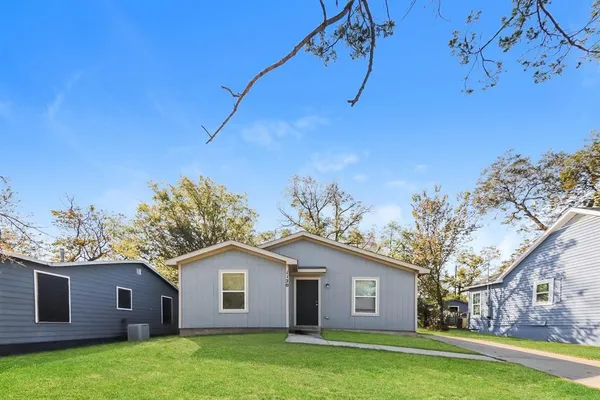 $199,900 | 1120 West Owings Street, Denison, TX 75020