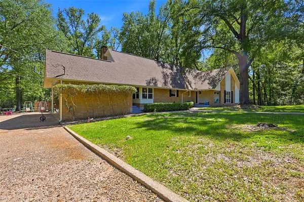 $525,000 | 1201 Garden Ave Mount, Mount Pleasant, TX 75455