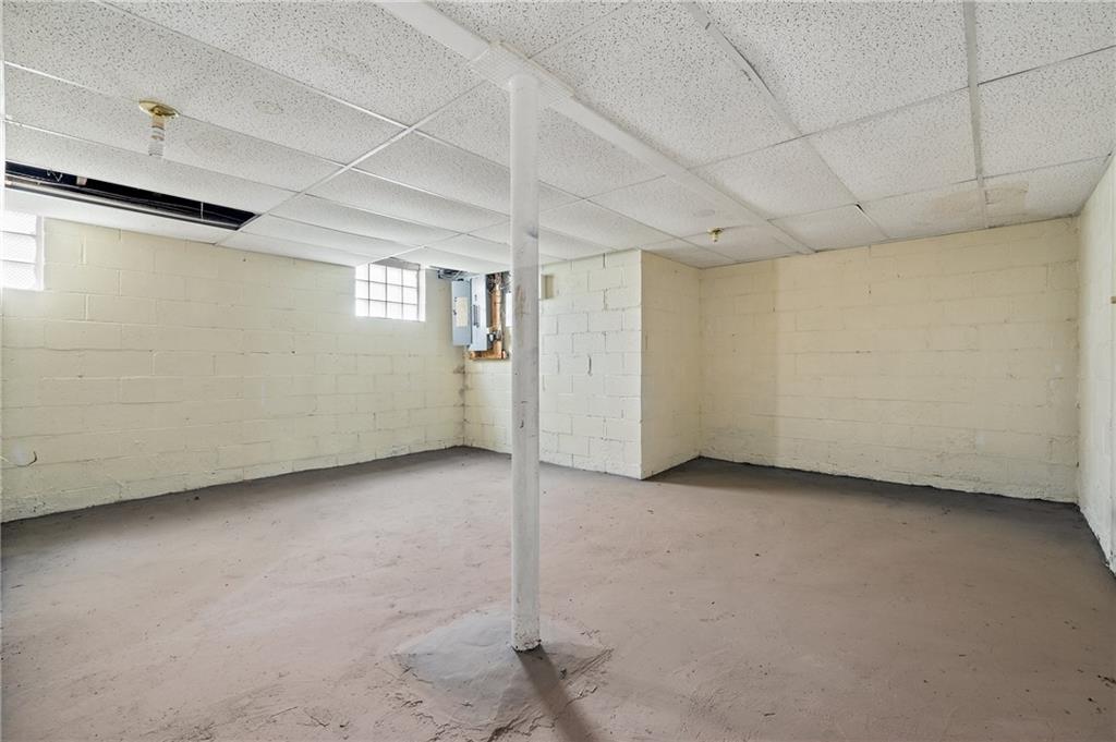 105 Delafield Road Pittsburgh, PA 15215 - Photo 16 of 18 a view of a room with an empty space