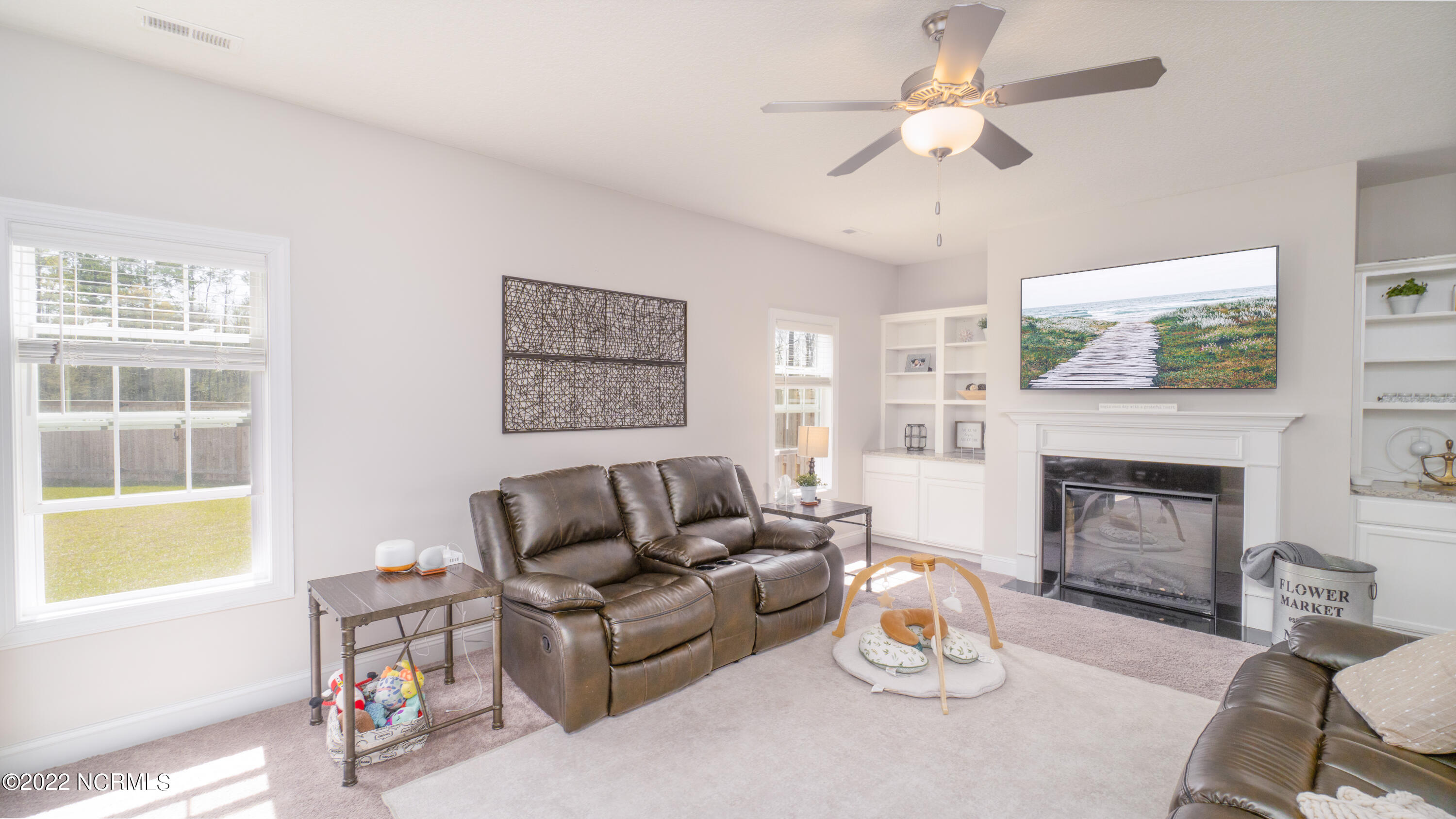 120 Colonial Post Road Jacksonville, NC 28546 - Photo 15 of 59 Living Room