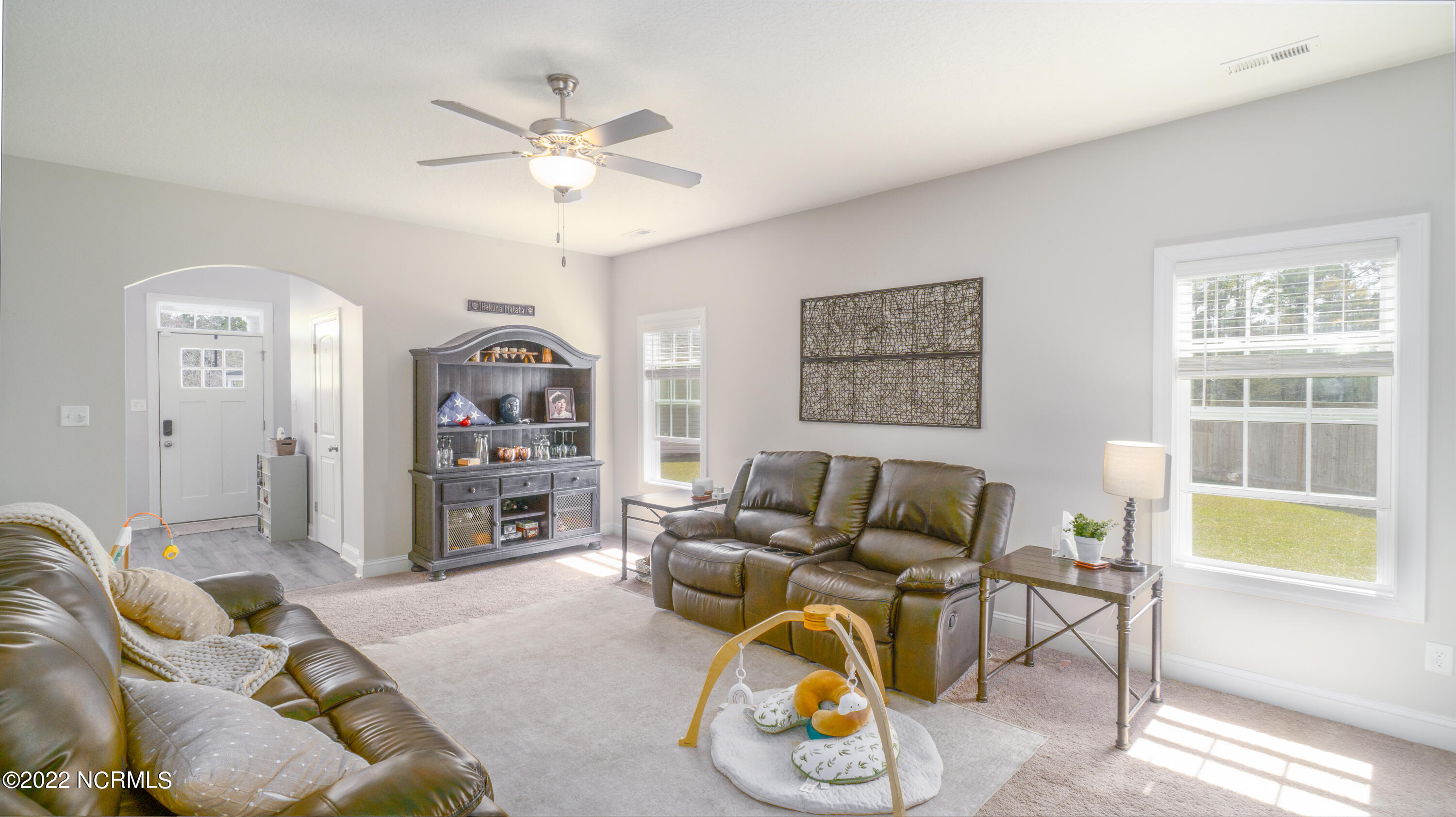 120 Colonial Post Road Jacksonville, NC 28546 - Photo 16 of 59 Living Room
