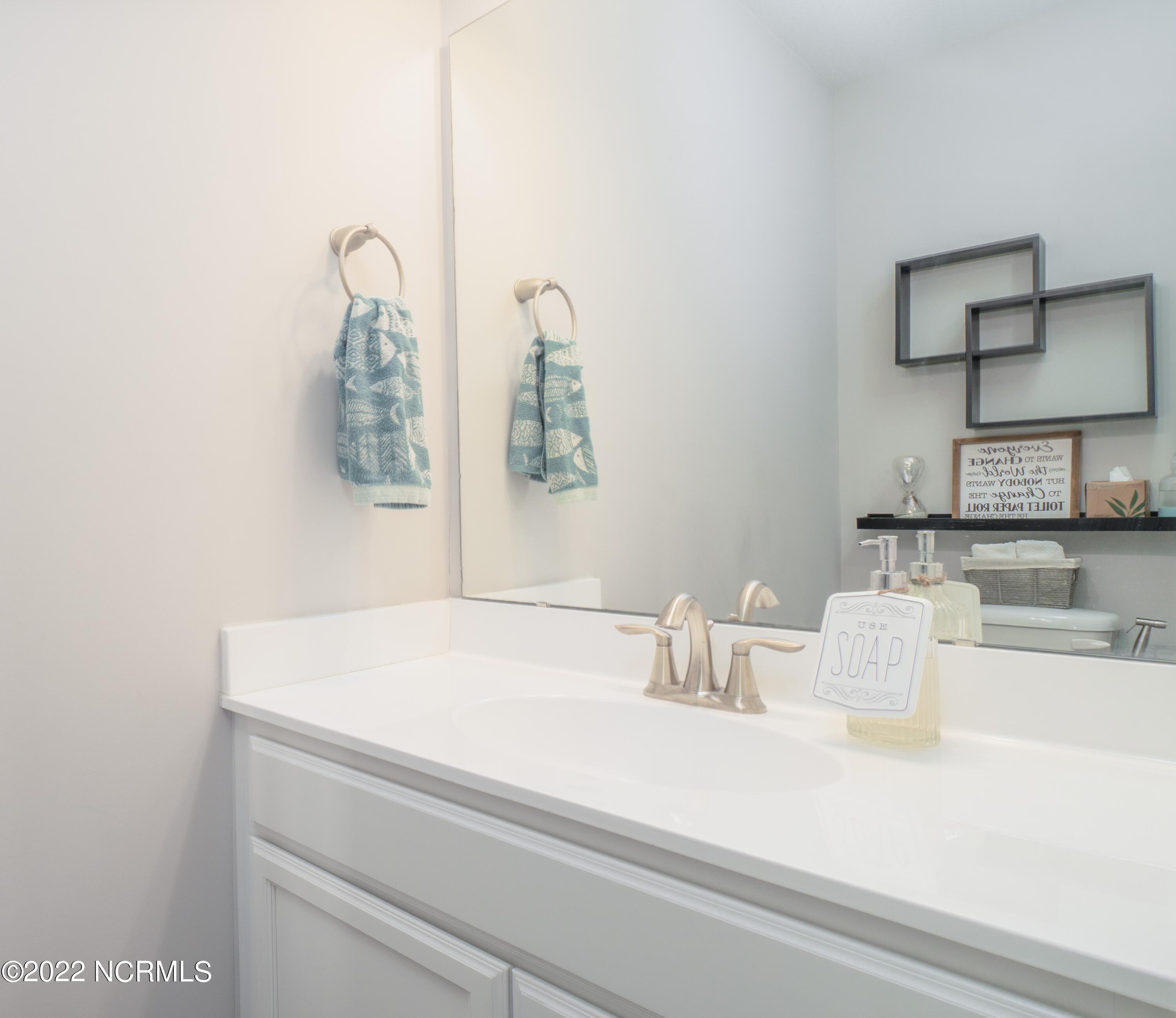 120 Colonial Post Road Jacksonville, NC 28546 - Photo 18 of 59 Powder Room