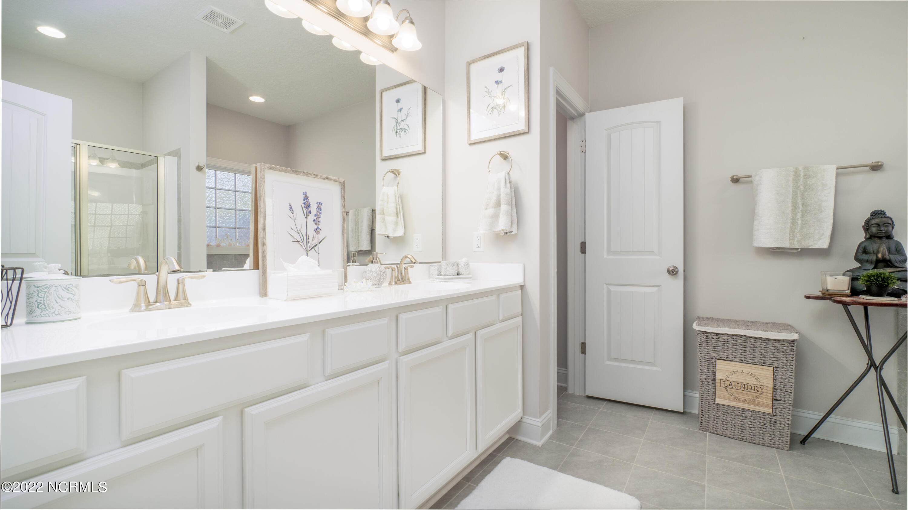 120 Colonial Post Road Jacksonville, NC 28546 - Photo 21 of 59 In-law Suite Bathroom
