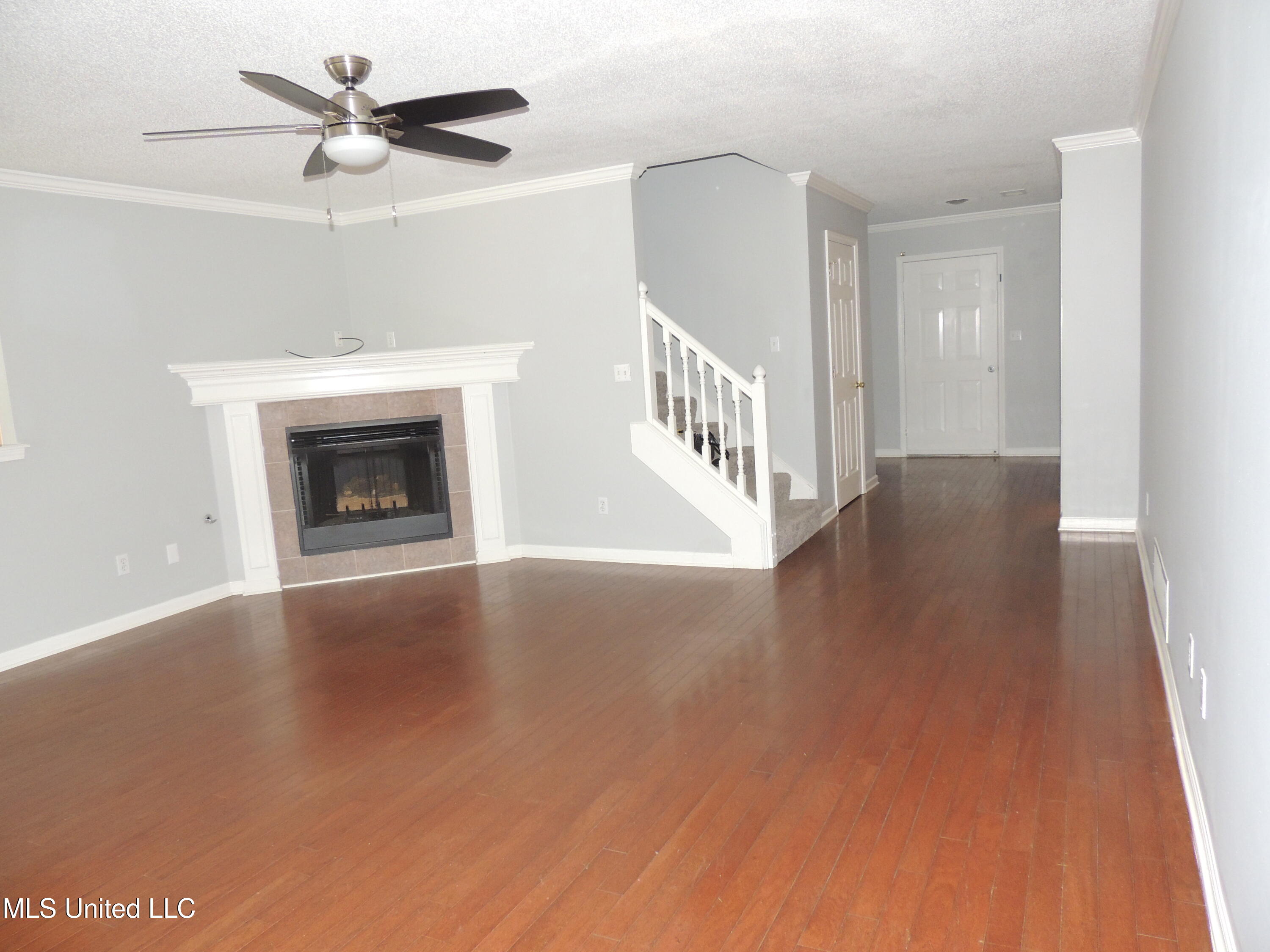 400 Timber Way South Hernando, MS 38632 - Photo 2 of 42 DSCN5111