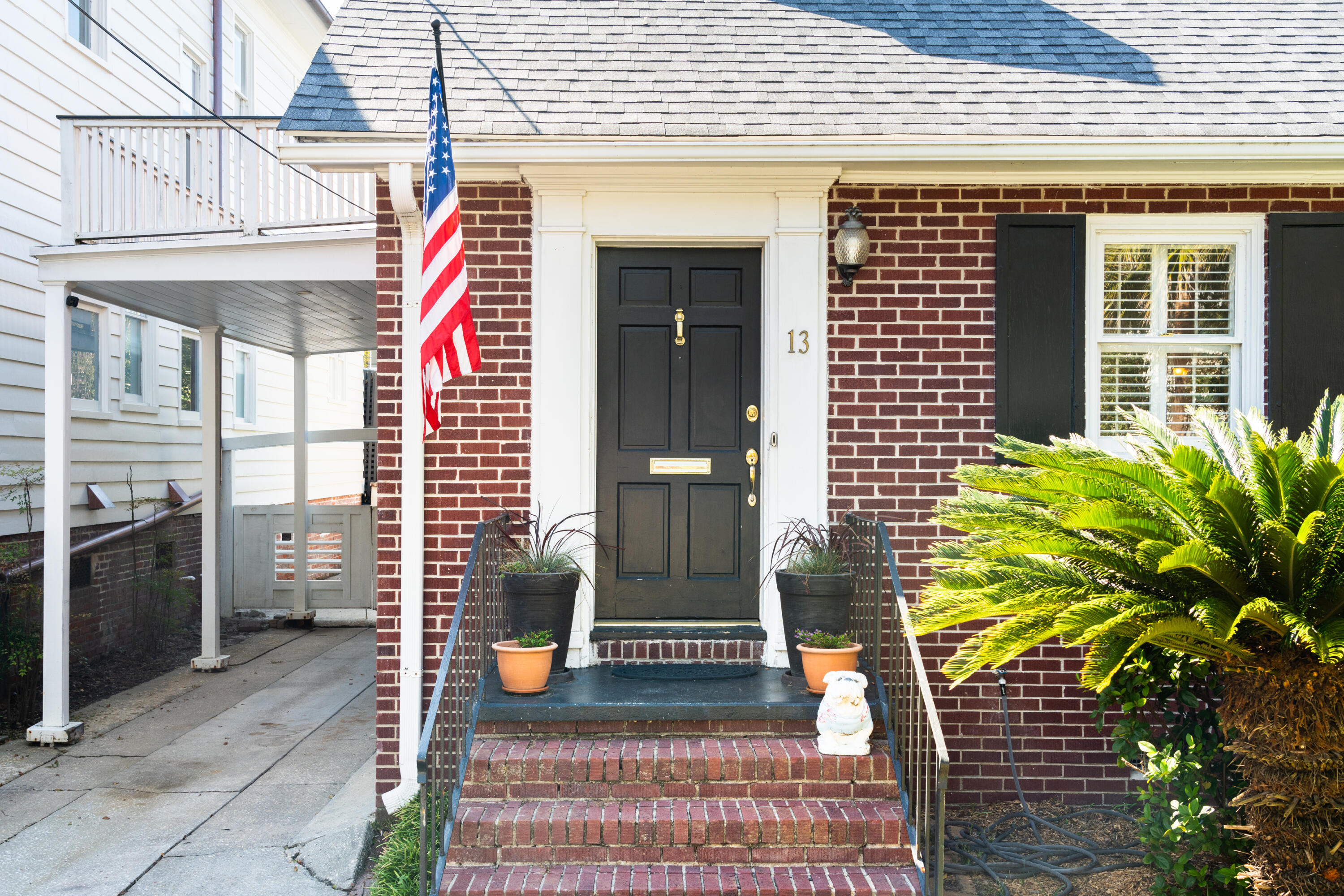 13 Rutledge Avenue Charleston, SC 29401 - Photo 4 of 48 13RutledgeAve-KeenEyeMarketing-004