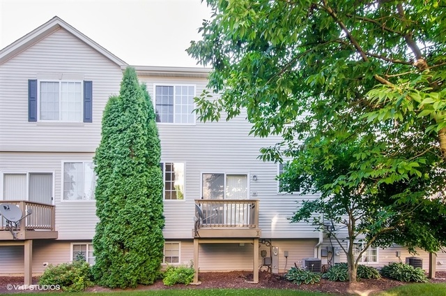 296 Evergreen Circle Gilberts, IL 60136 - Photo 10 of 10 front view of a house