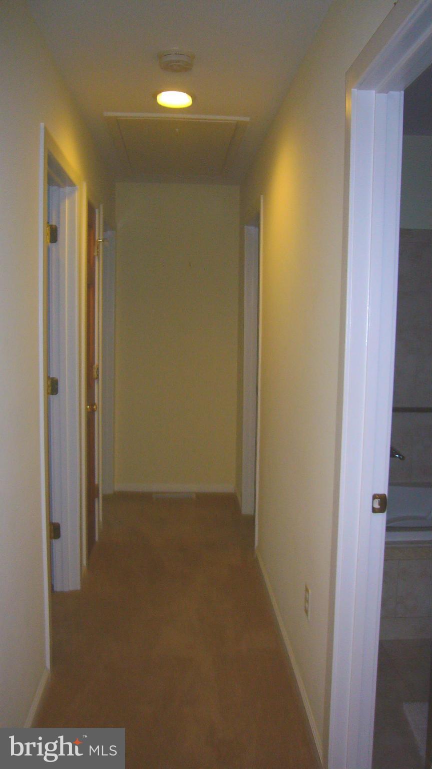 197 Circle Road Pasadena, MD 21122 - Photo 16 of 24 Hallway