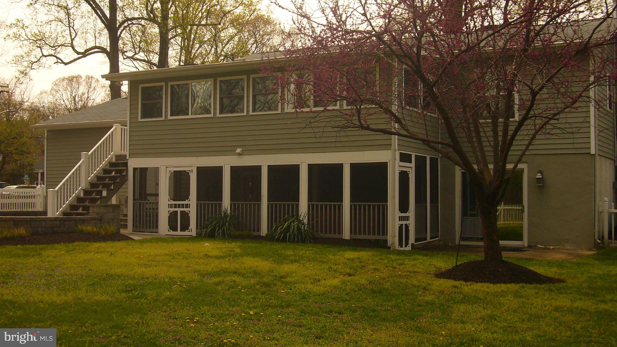 197 Circle Road Pasadena, MD 21122 - Photo 5 of 24 Exterior (Rear)