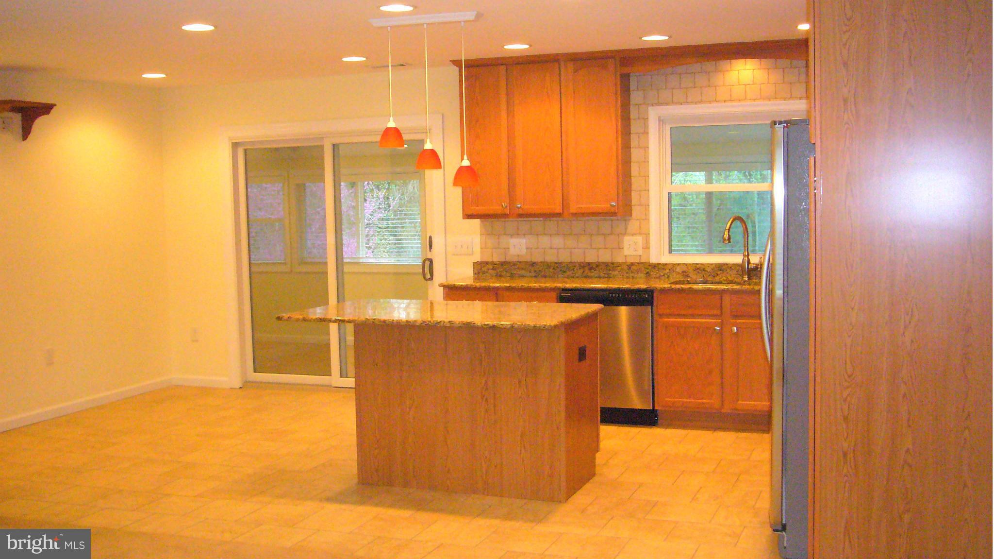 197 Circle Road Pasadena, MD 21122 - Photo 8 of 24 Kitchen