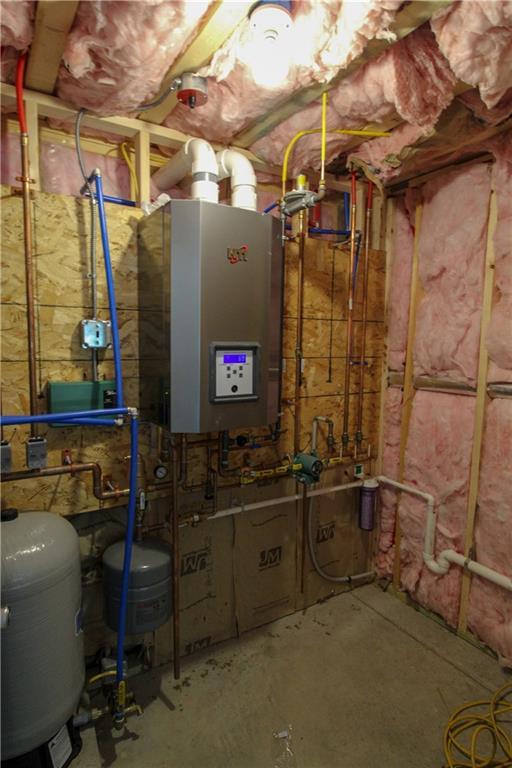 2 Kenduskeag Levant Road Kenduskeag, ME 04450 - Photo 9 of 18 Utility room.