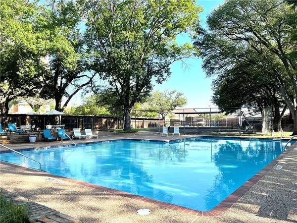 $179,900 | 4924 Cobbs Drive, Unit 2B, Waco, TX 76710