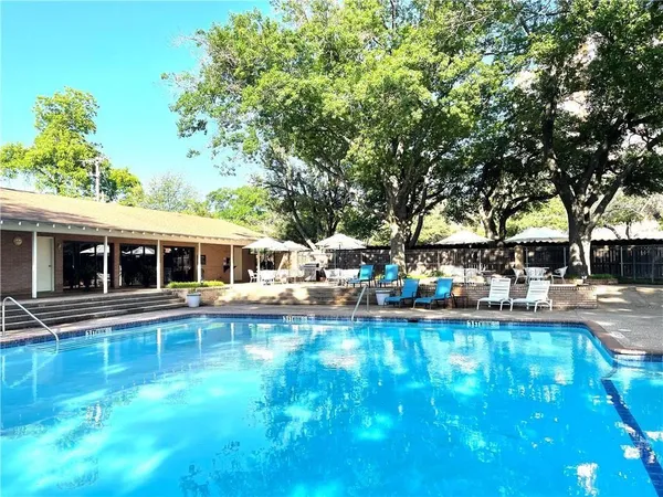 $179,900 | 4924 Cobbs Drive, Unit 2B, Waco, TX 76710