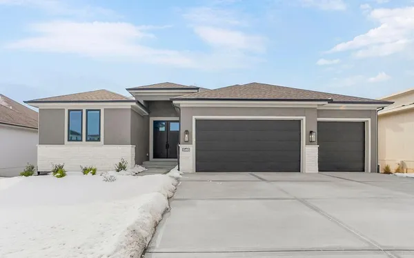 $899,950 | 15337 West 168th Place, Olathe, KS 66062