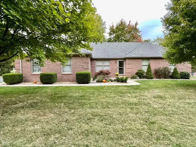 $350,000 | 4096 East County Road 601 South, Clayton, IN 46118