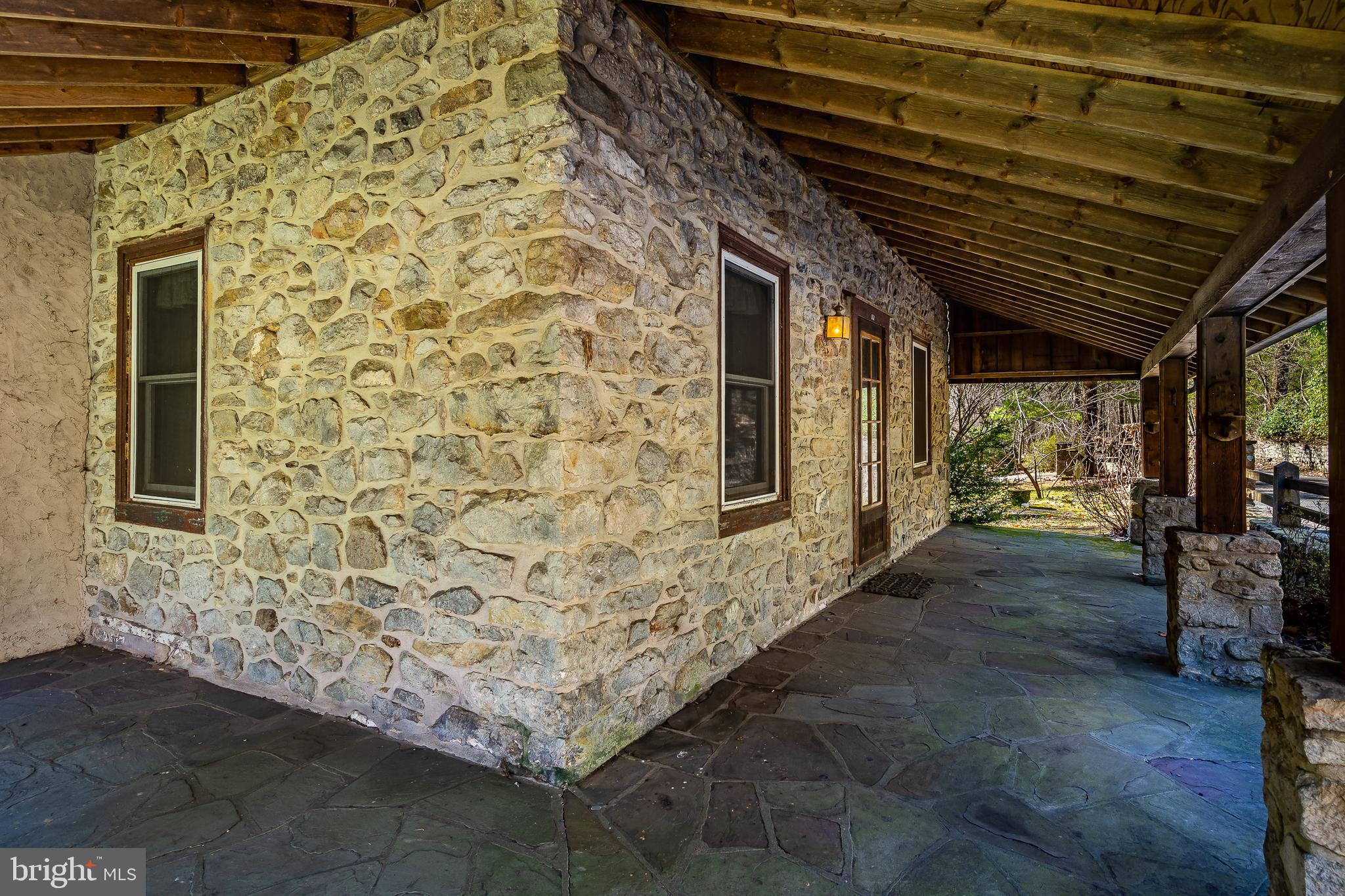 802 Angora Road Reading, PA 19606 - Photo 4 of 47