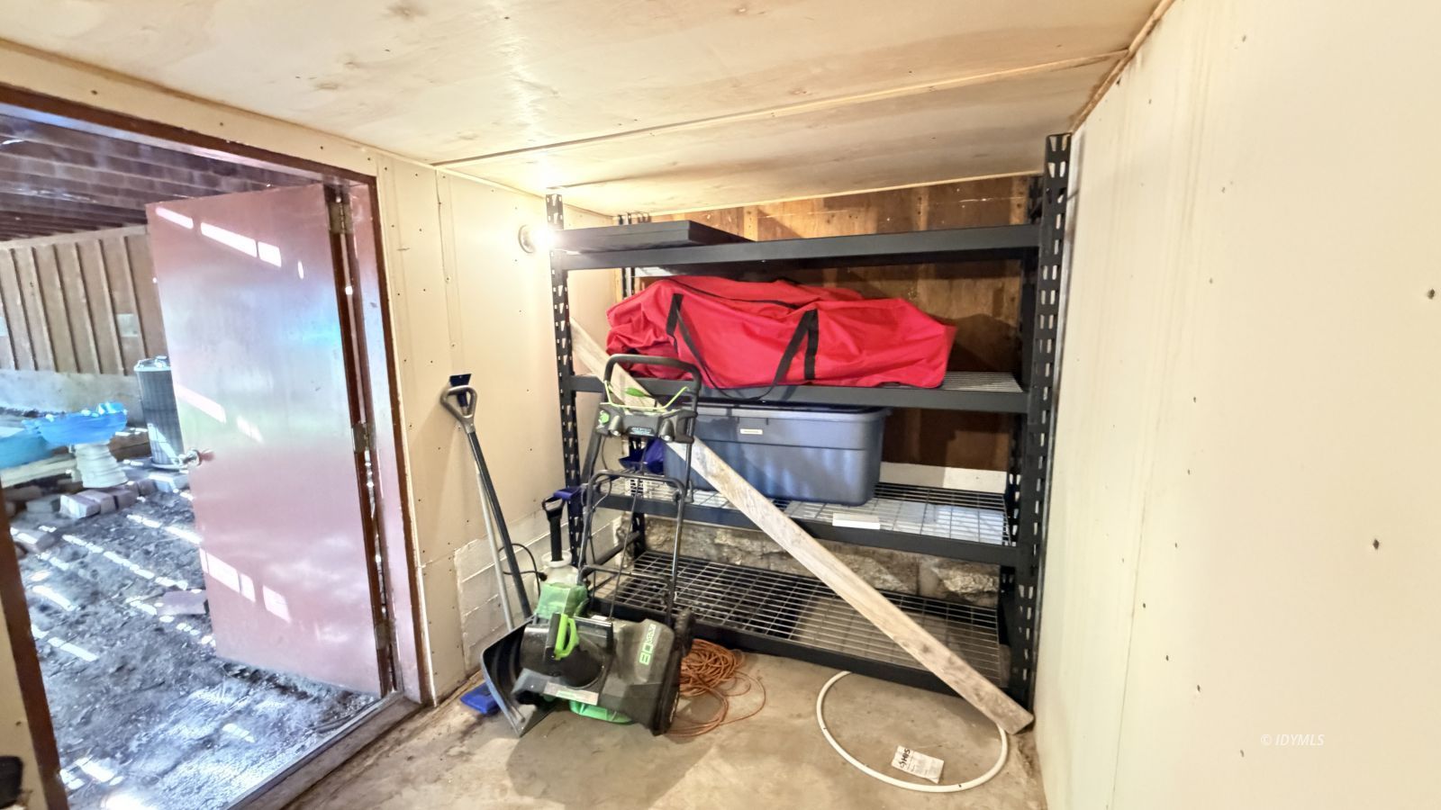 54061 Linger Lane Idyllwild, CA 92549 - Photo 37 of 51 Untitled
