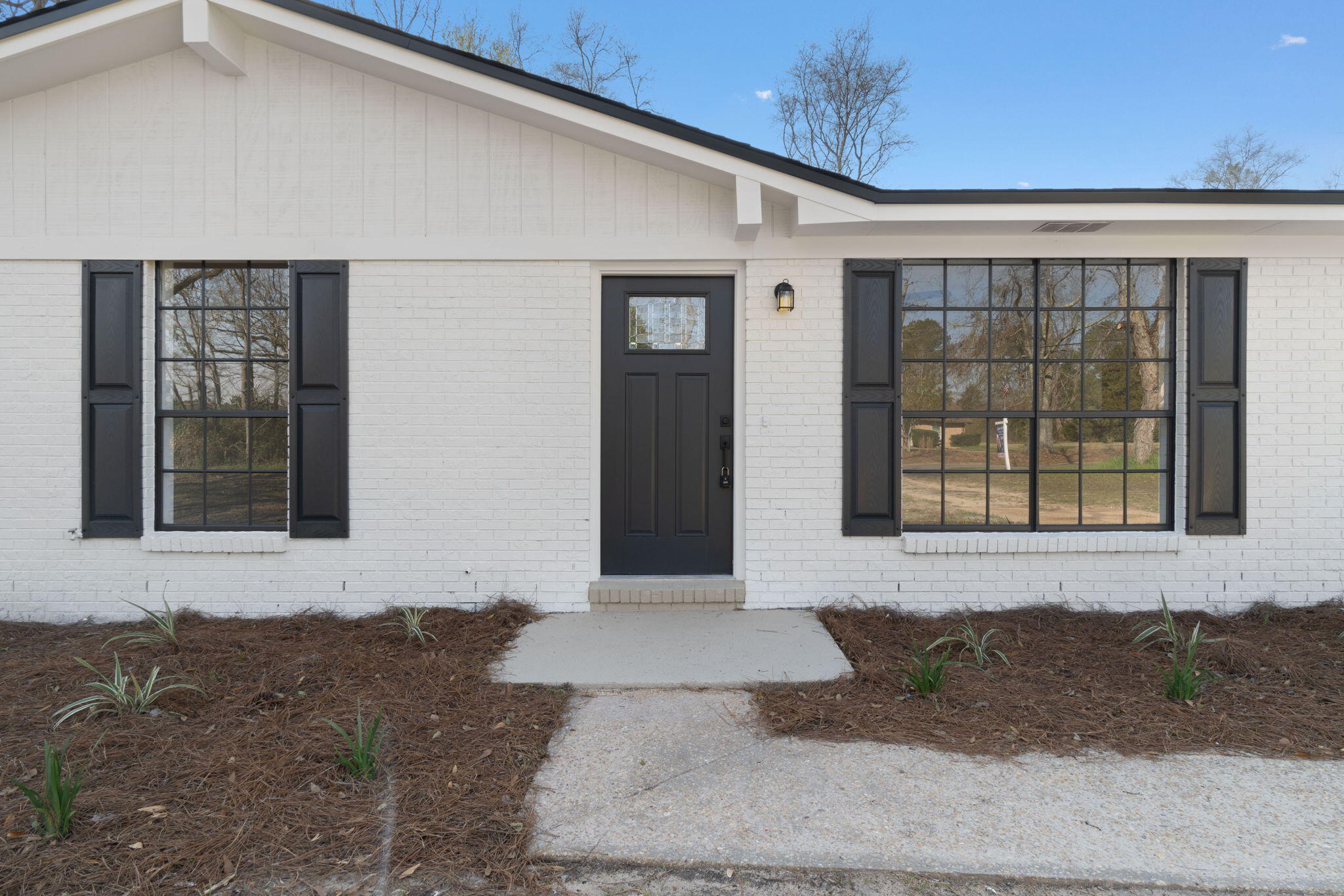 6118 Buckward Road Baker, FL 32531 - Photo 38 of 39 a front view of a house