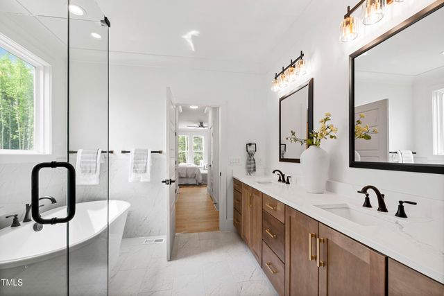 a view of livingroom with furniture and windows