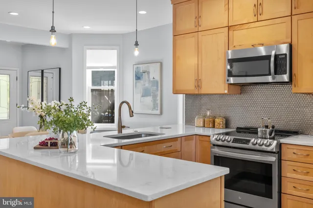 $925,000 | 3916 5th Street Northwest, Washington, DC 20011