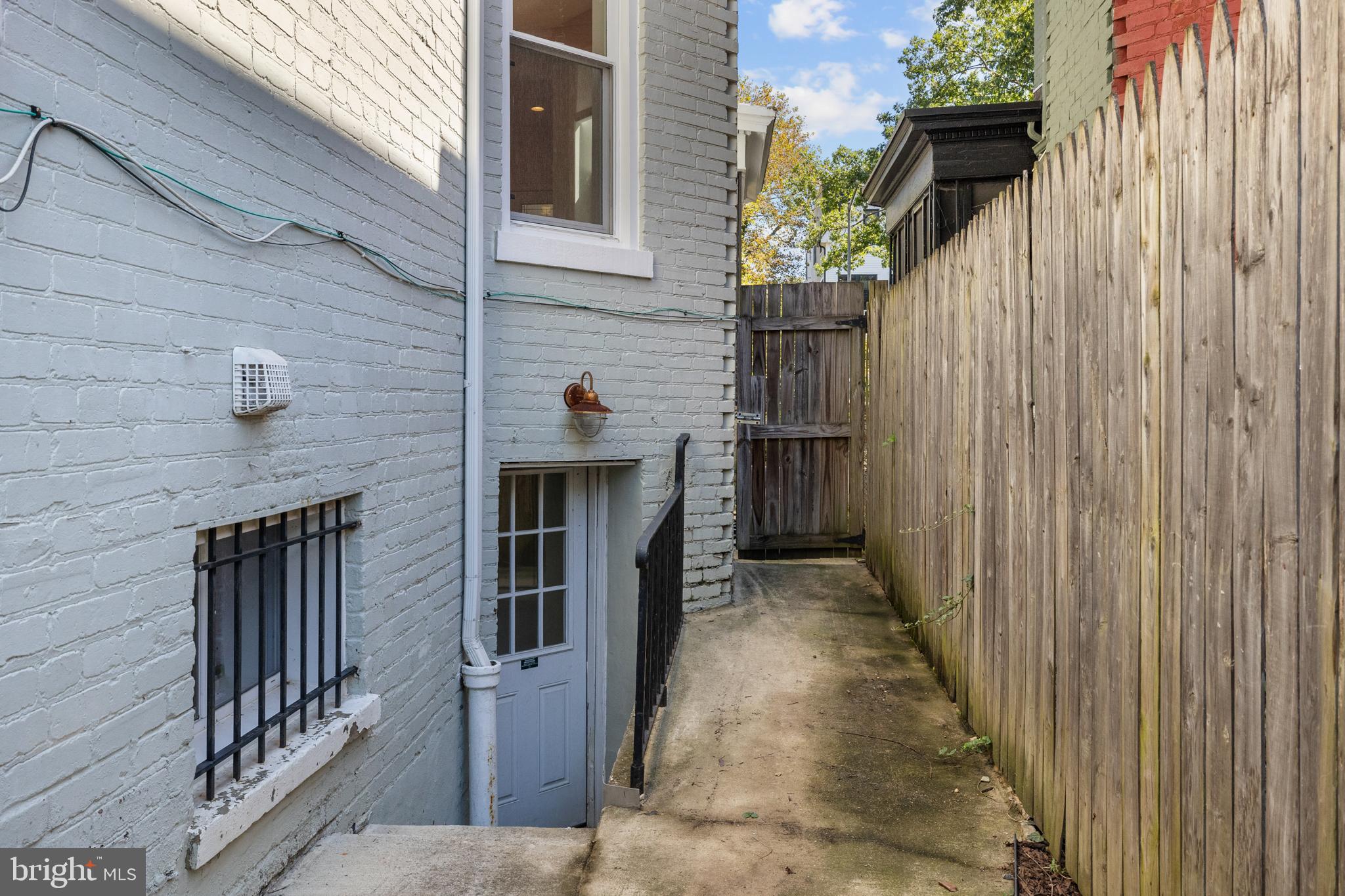 3916 5th Street Northwest Washington, DC 20011 - Photo 40 of 51 a view of a pathway of a house