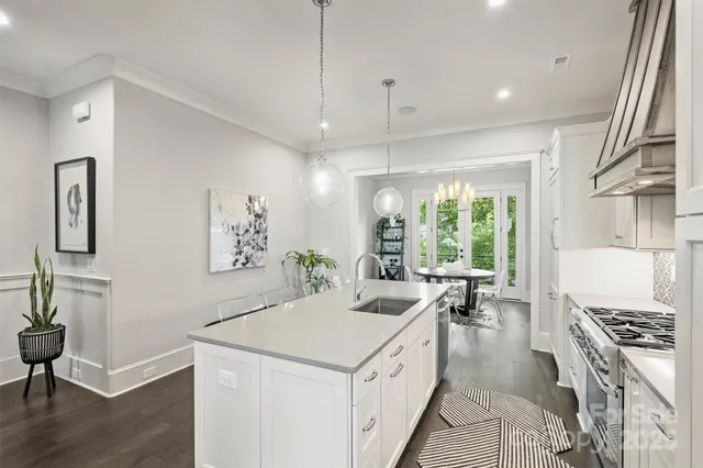 $995,000 | 622 Mattie Rose Lane, Charlotte, NC 28204