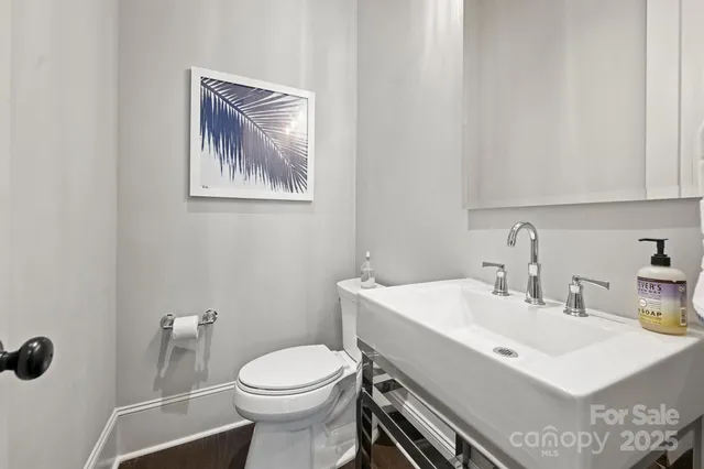 $995,000 | 622 Mattie Rose Lane, Charlotte, NC 28204