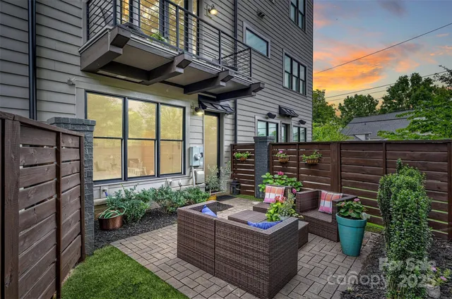 $995,000 | 622 Mattie Rose Lane, Charlotte, NC 28204