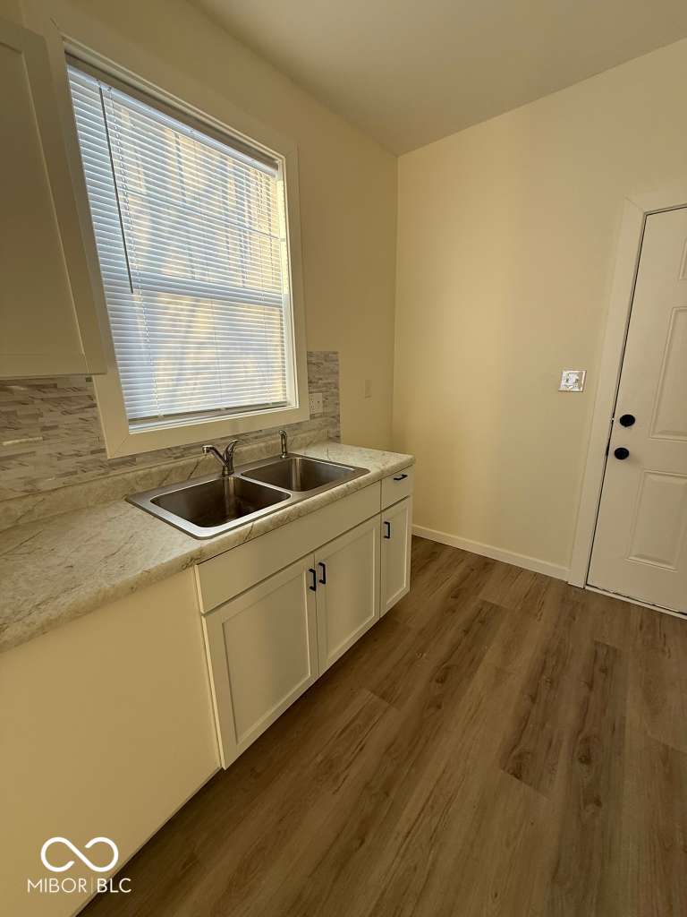 1128 West 1st Street Anderson, IN 46016 - Photo 8 of 17