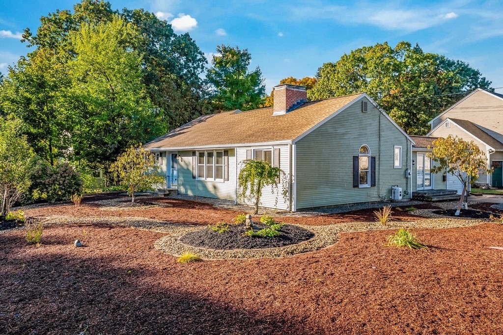 20 Delwood Road Chelmsford, MA 01824 - Photo 1 of 34 Gallery Image 1
