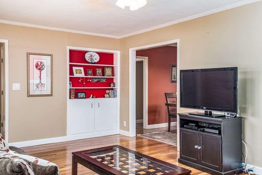 20 Delwood Road Chelmsford, MA 01824 - Photo 13 of 34 Gallery Image 13