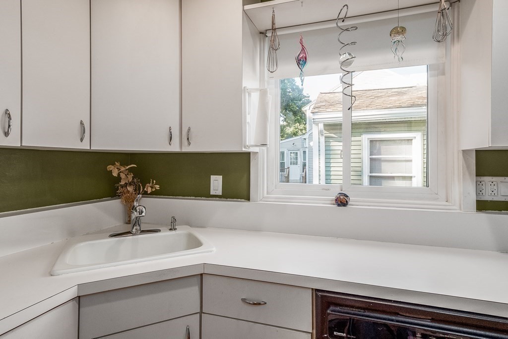 20 Delwood Road Chelmsford, MA 01824 - Photo 19 of 34 Gallery Image 19