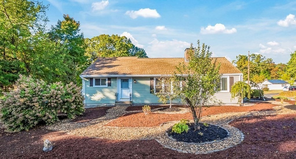 20 Delwood Road Chelmsford, MA 01824 - Photo 2 of 34 Gallery Image 2