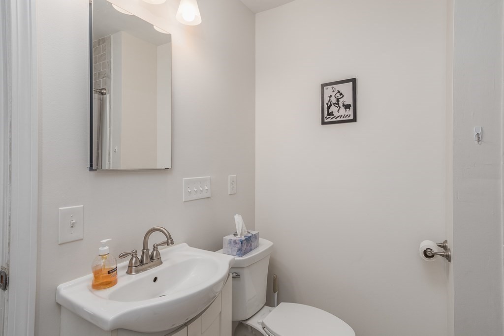 20 Delwood Road Chelmsford, MA 01824 - Photo 23 of 34 Gallery Image 23