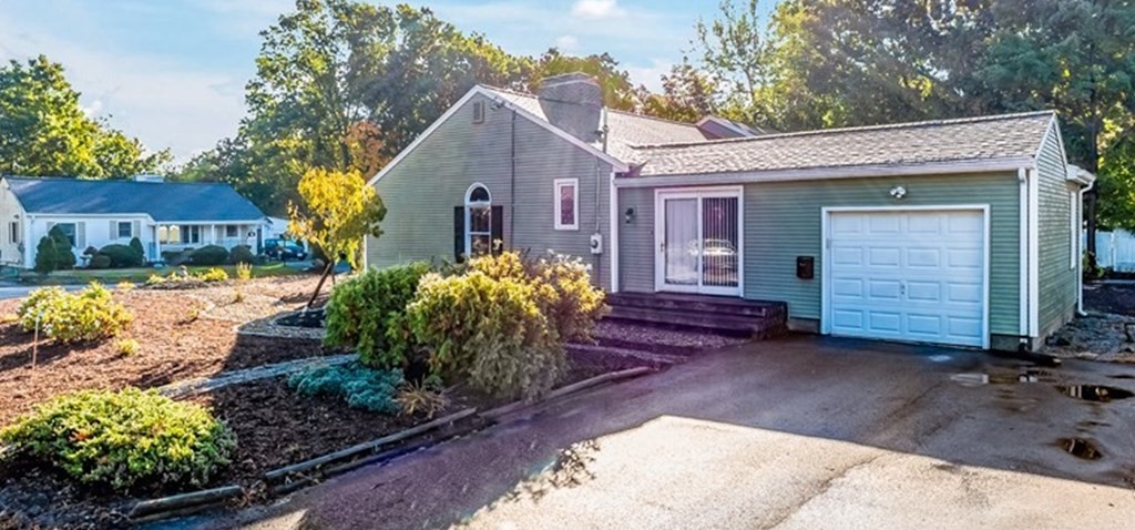 20 Delwood Road Chelmsford, MA 01824 - Photo 5 of 34 Gallery Image 5