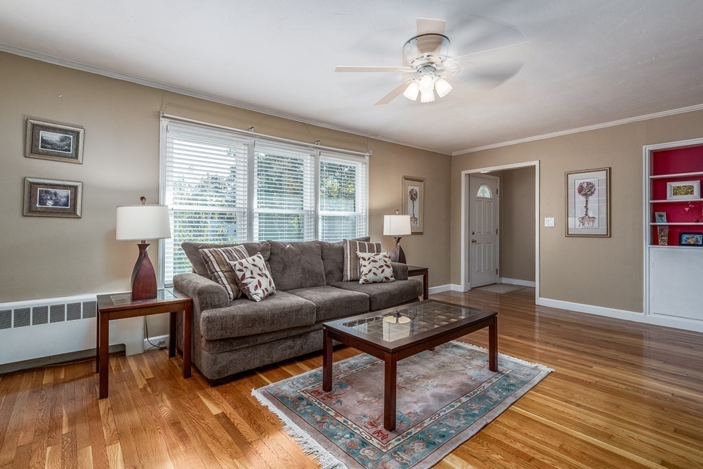 20 Delwood Road Chelmsford, MA 01824 - Photo 9 of 34 Gallery Image 9