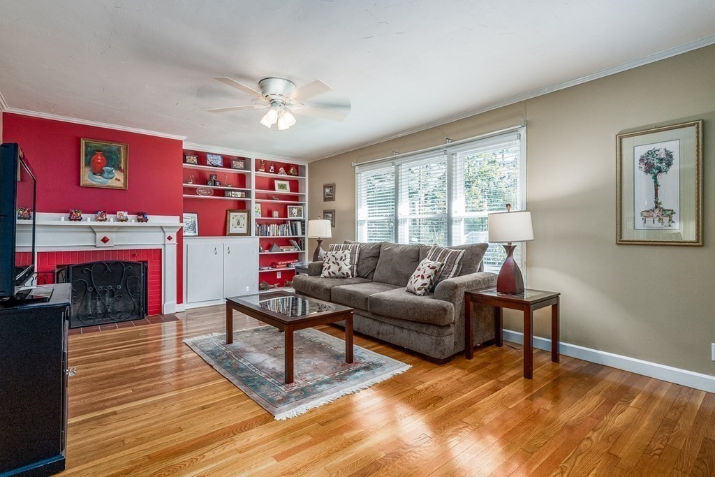 20 Delwood Road Chelmsford, MA 01824 - Photo 10 of 34 Gallery Image 10